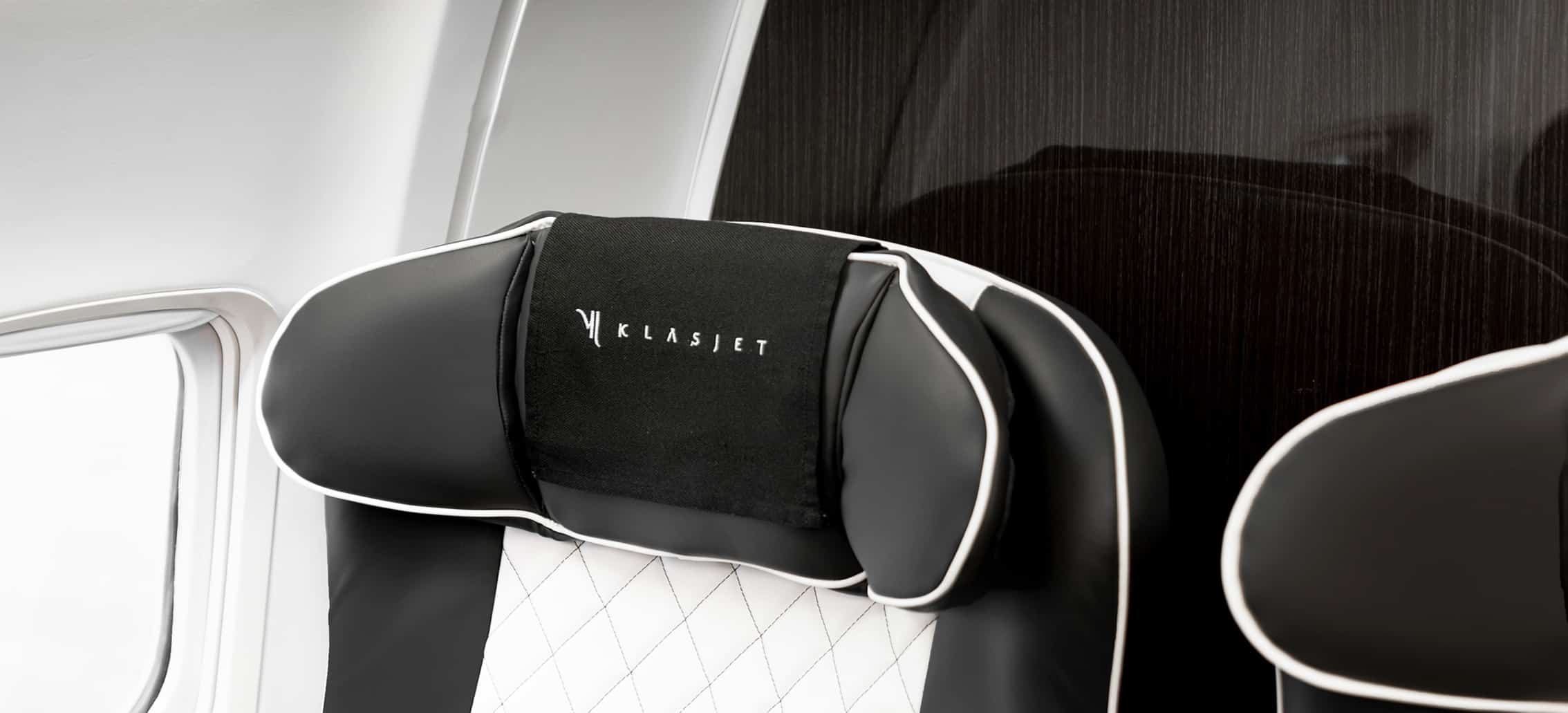 Siège de luxe dans un avion privé, parfait pour des voyages sur mesure avec TMR Voyages pour des expériences authentiques.