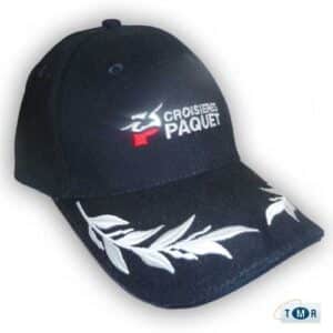 Casquette TMR Croisières, symbole de croisières de luxe et d'expériences authentiques en mer.