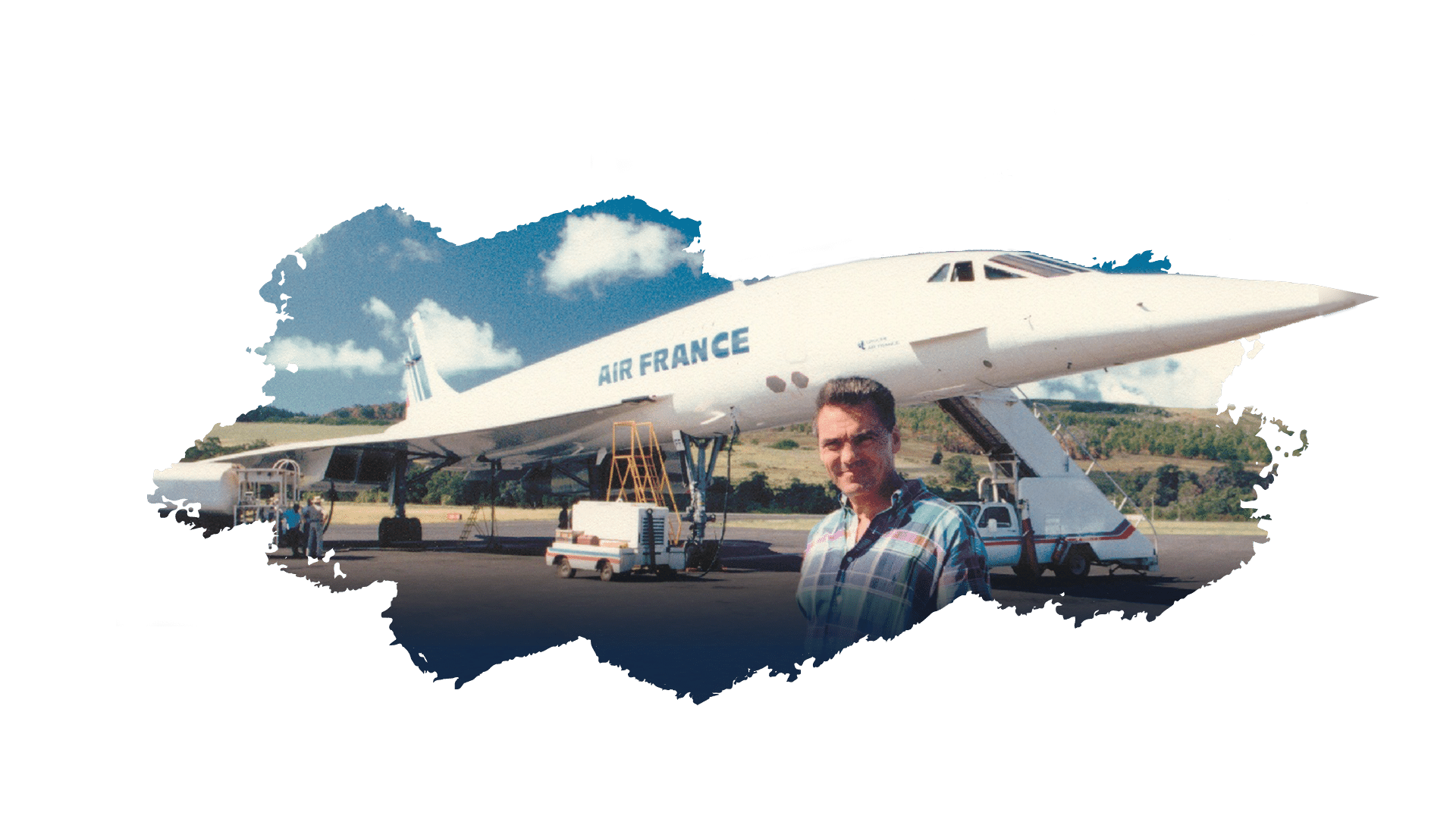 Un voyageur admirant le Concorde d'Air France, symbole d'évasion pour des escapades exclusives avec TMR Voyages.
